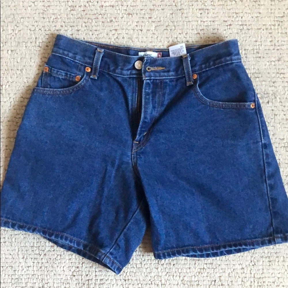 Levi shorts size 26